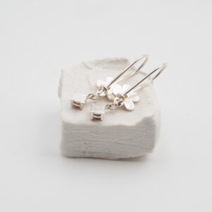 Secret Garden Daisy Drops - Earrings - Image 2