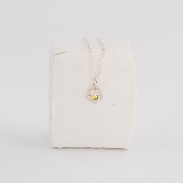 Secret Garden Daisy Pendant - Yellow Sapphire - Silver