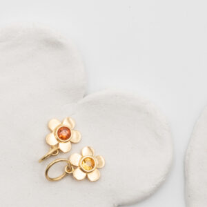 Secret Garden Daisy Pendant - Orange Sapphire - Image 3