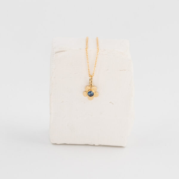Secret Garden Daisy Pendant - Blue Sapphire