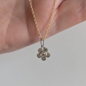 Secret Garden Daisy Pendant - 18k White Gold- Champagne diamond